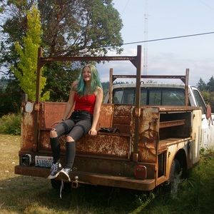 Meet your Posher, Annie